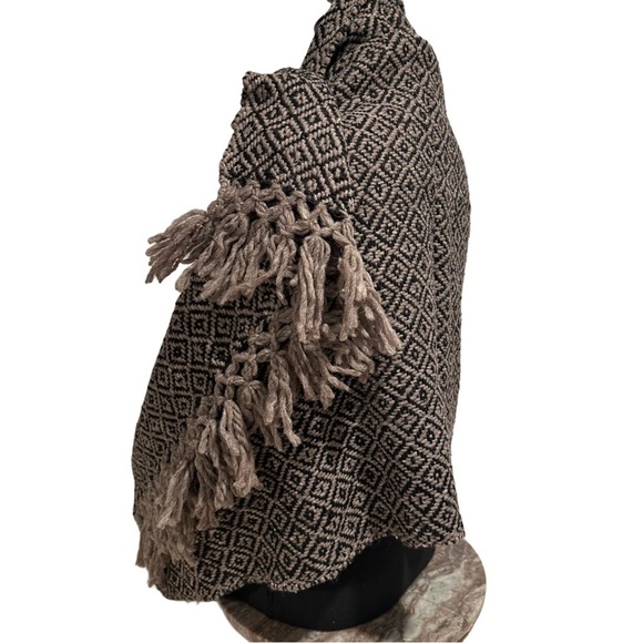 Mexican Rebozo Shawl in Brown on Brown 100% Natural Raw Wool, Large Winter Wrap - Picture 10 of 16